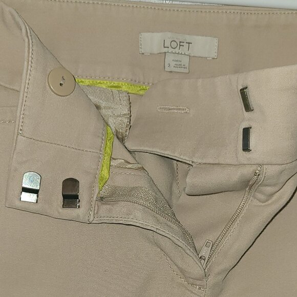 ANN TAYLOR LOFT MARISA TAPERED KHAKI COLOR CAPRI PANTS - SIZE 2 - Picture 11 of 17